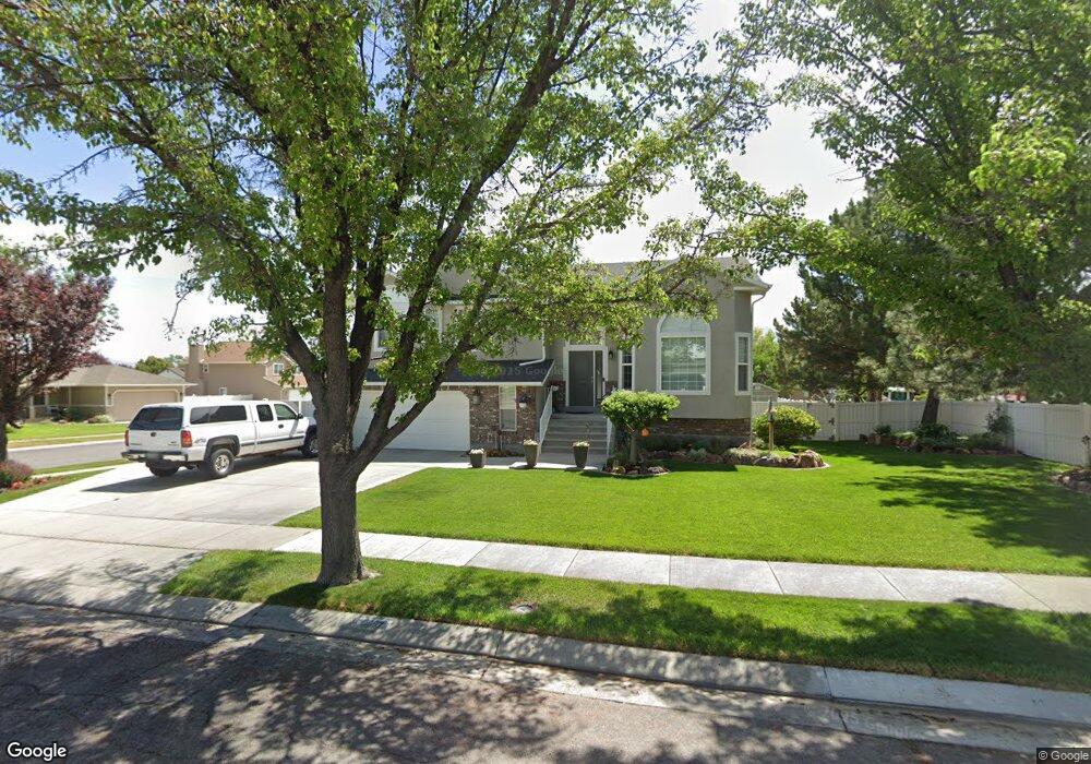 9667 S 2950 W, South Jordan, UT 84095 - photo 1
