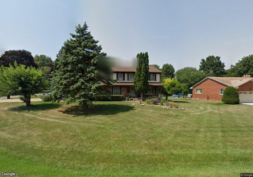 2898 Colonial Trail, Bloomfield Hills, MI 48304 - photo 1