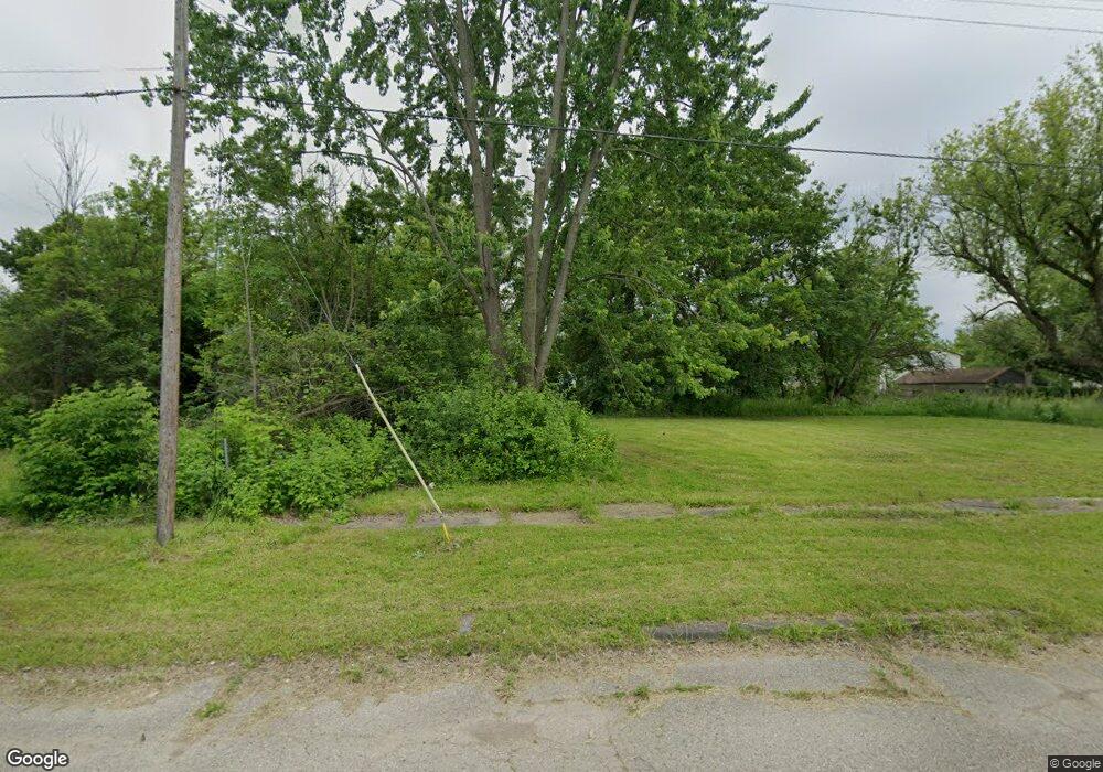 1403 Knickerbocker Ave, Flint, MI 48505 - photo 1