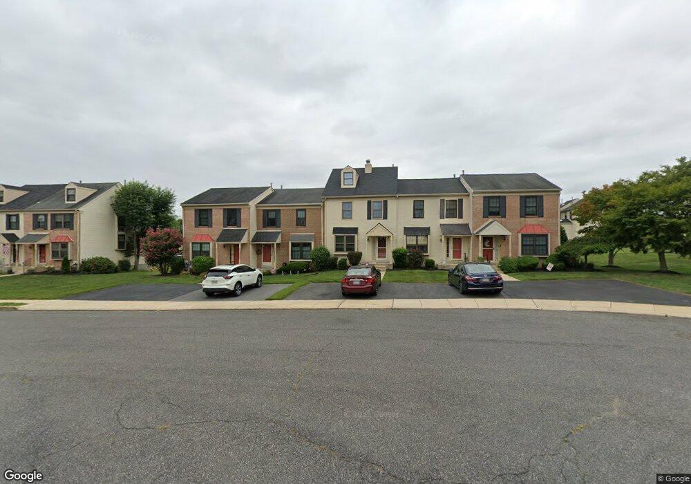 421 Carpenter Cir, Brookhaven, PA 19015 - photo 1