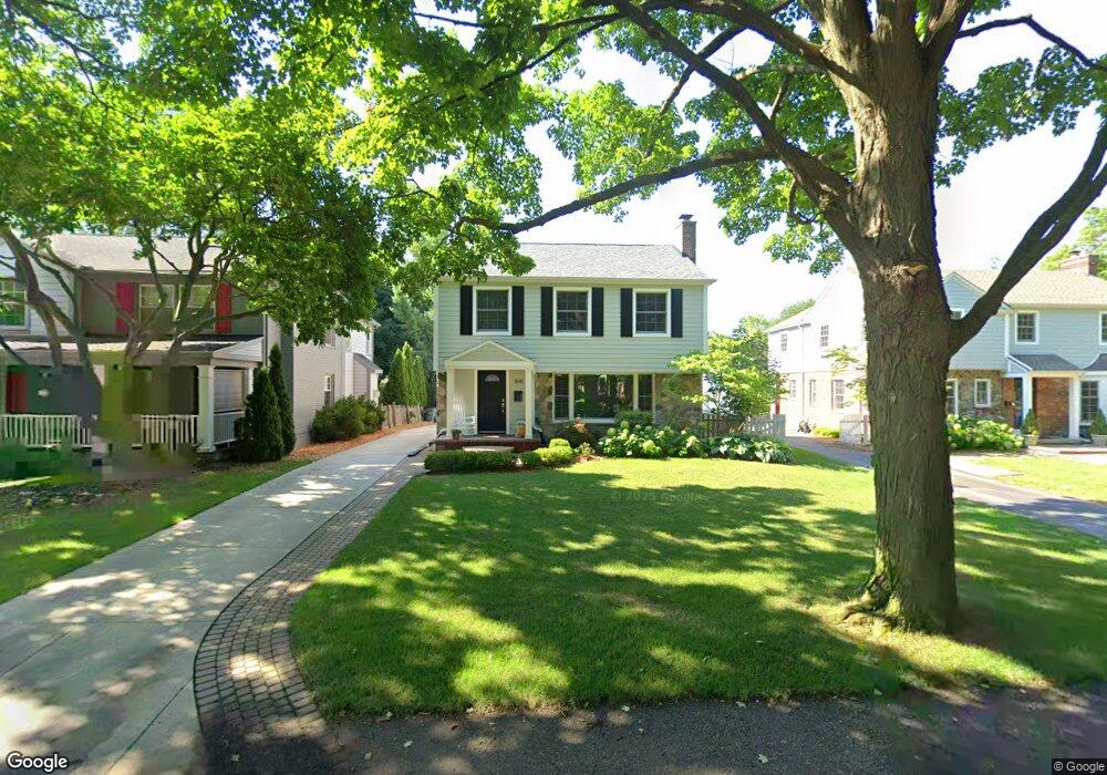 1841 Melbourne St, Birmingham, MI 48009 - photo 1