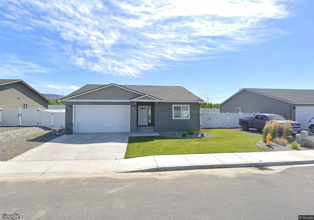 381 S Newton Ave, East Wenatchee, WA 98802 - photo 1