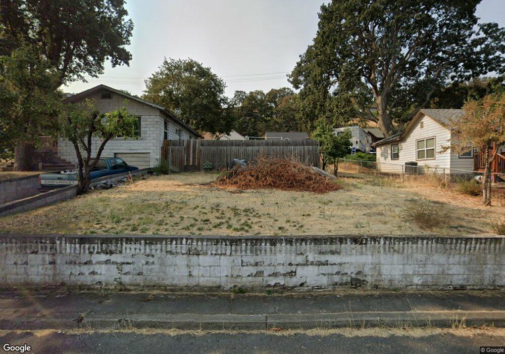 736 E 15th St, the Dalles, OR 97058 - photo 1