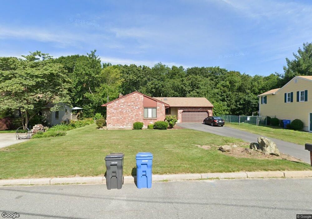 128 Elton Cir, Cranston, RI 02921 - photo 1