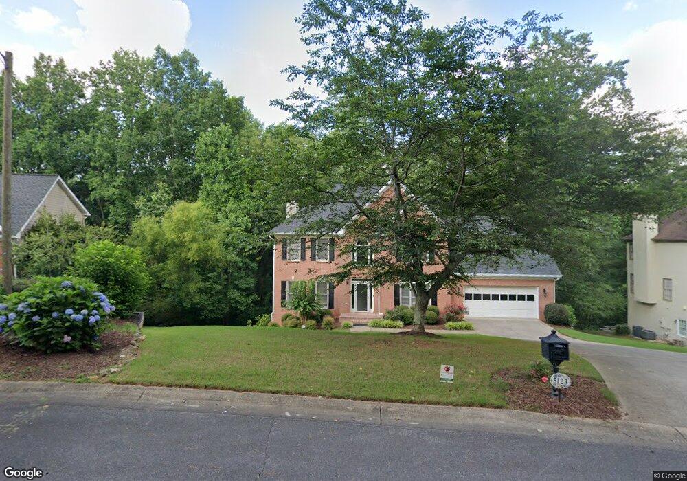 5123 Oak Chase Point NE, Roswell, GA 30075 - photo 1