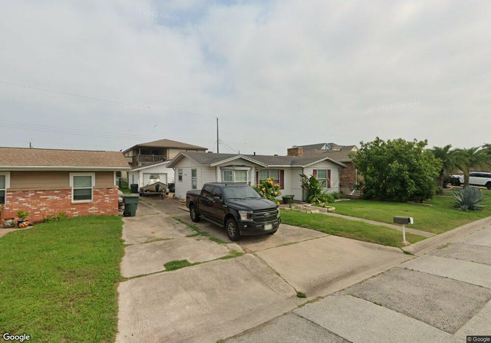 7810 Pruitt Dr, Galveston, TX 77554 - photo 1