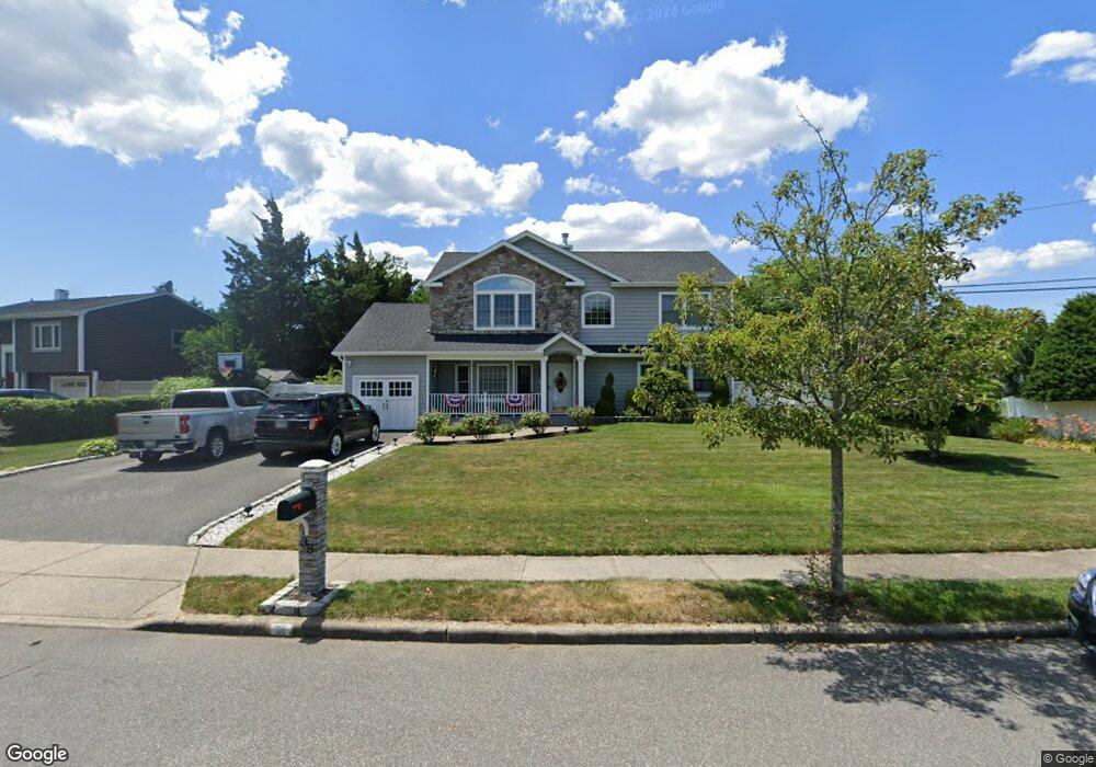 38 Rudder Dr, Holtsville, NY 11742 - photo 1