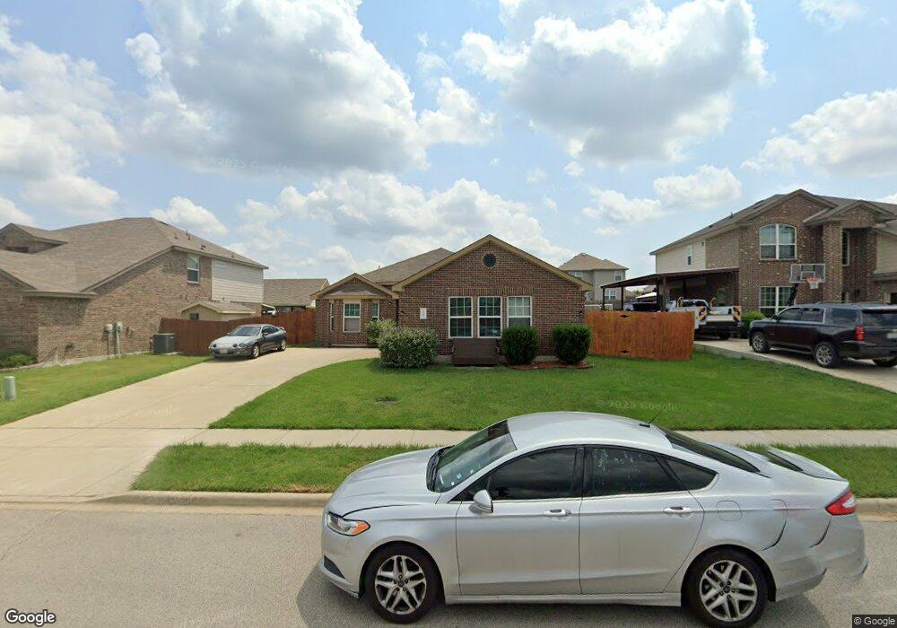 325 Christian Rd, Ennis, TX 75119 - photo 1