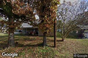 806 Dr Lee Ave, Bridgeport, AL 35740