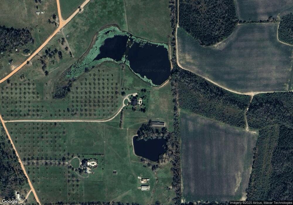 233 Orchard Ln, Douglas, GA 31533 - photo 1