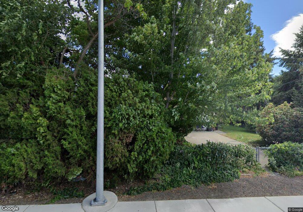 646 10th St NE, East Wenatchee, WA 98802 - photo 1