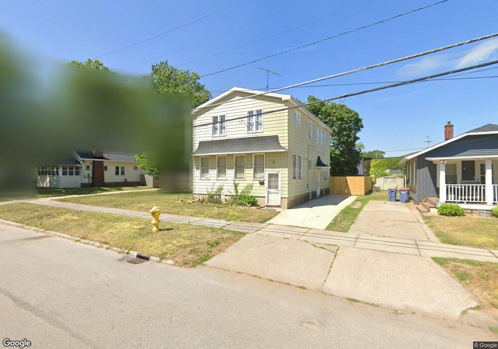 2129 Edgewood Ave NE, Grand Rapids, MI 49505 - photo 1