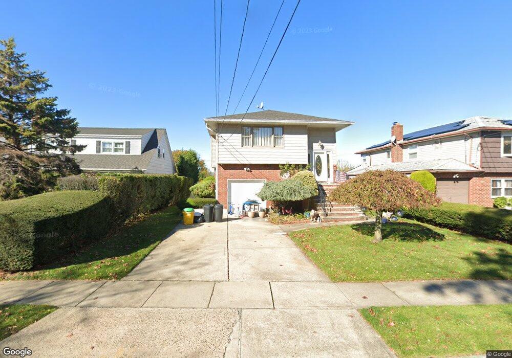 1740 Hancock St, Hewlett, NY 11557 - photo 1