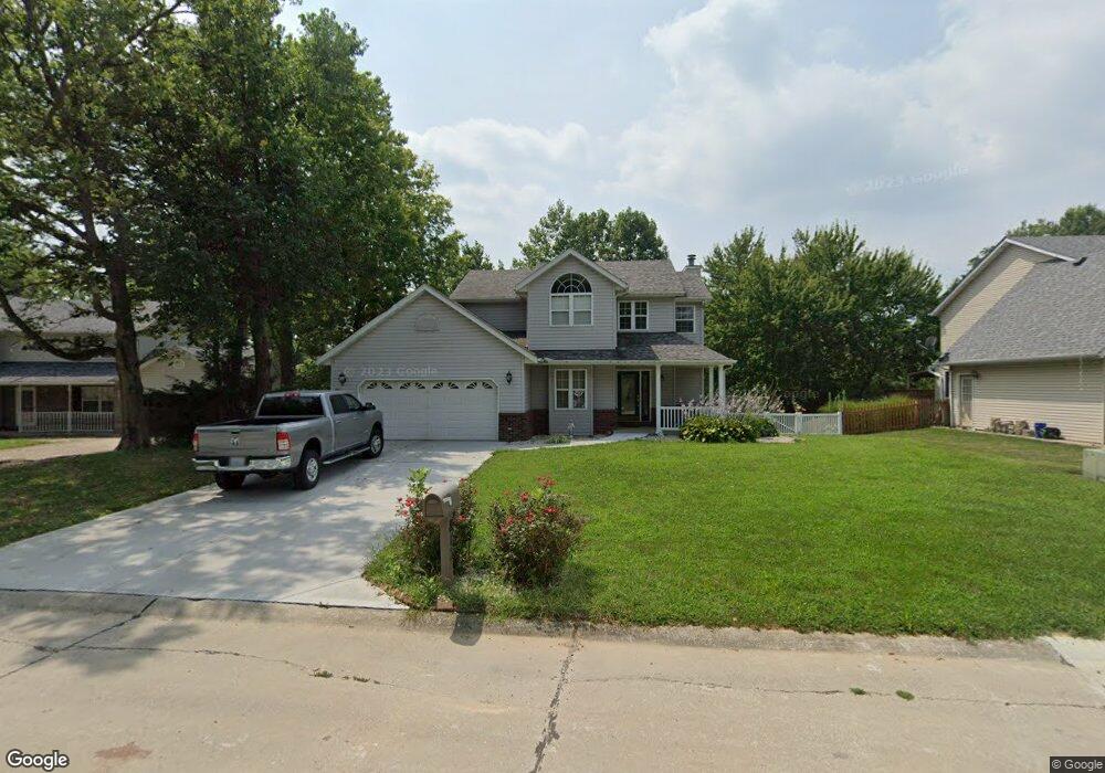 813 Rolling Meadows Dr, Maryville, IL 62062 - photo 1