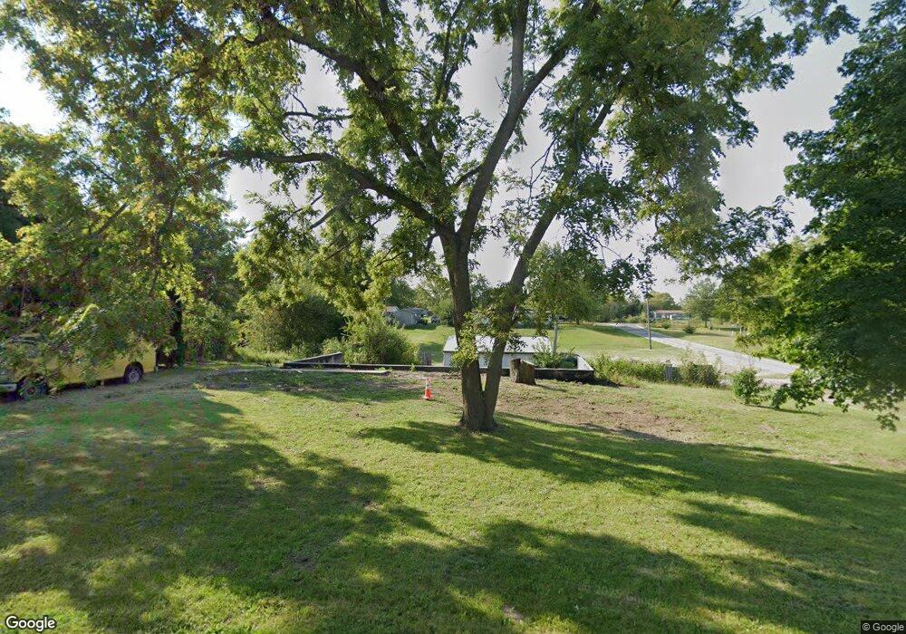 2805 Chestnut St, Columbus City, IA 52737 - photo 1