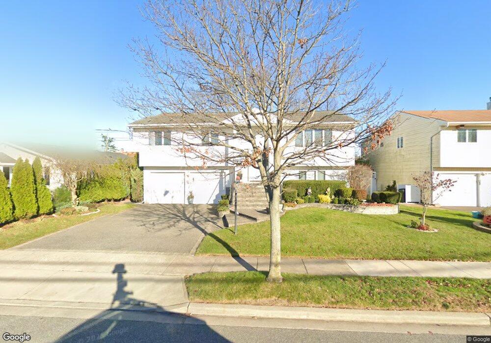 3711 Illona Ln, Oceanside, NY 11572 - photo 1