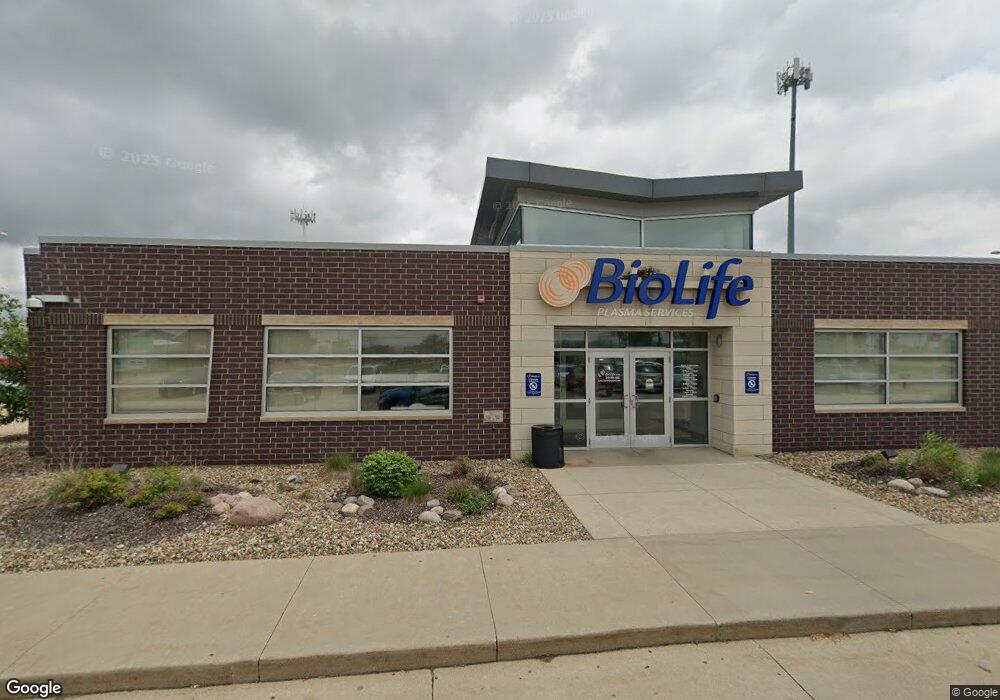 1855 Edgewood Rd SW, Cedar Rapids, IA 52404 - photo 1