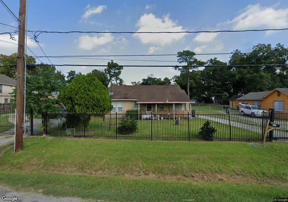 1209 Apache St, Houston, TX 77022 - photo 1