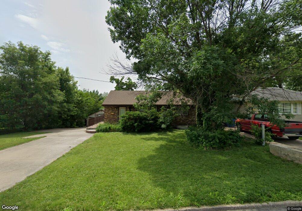 2615 Grandview Ave, Des Moines, IA 50317 - photo 1