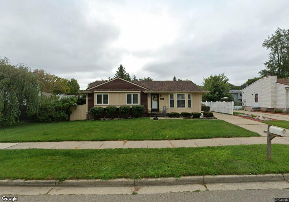 125 W Claremore Dr, Lansing, MI 48911 - photo 1