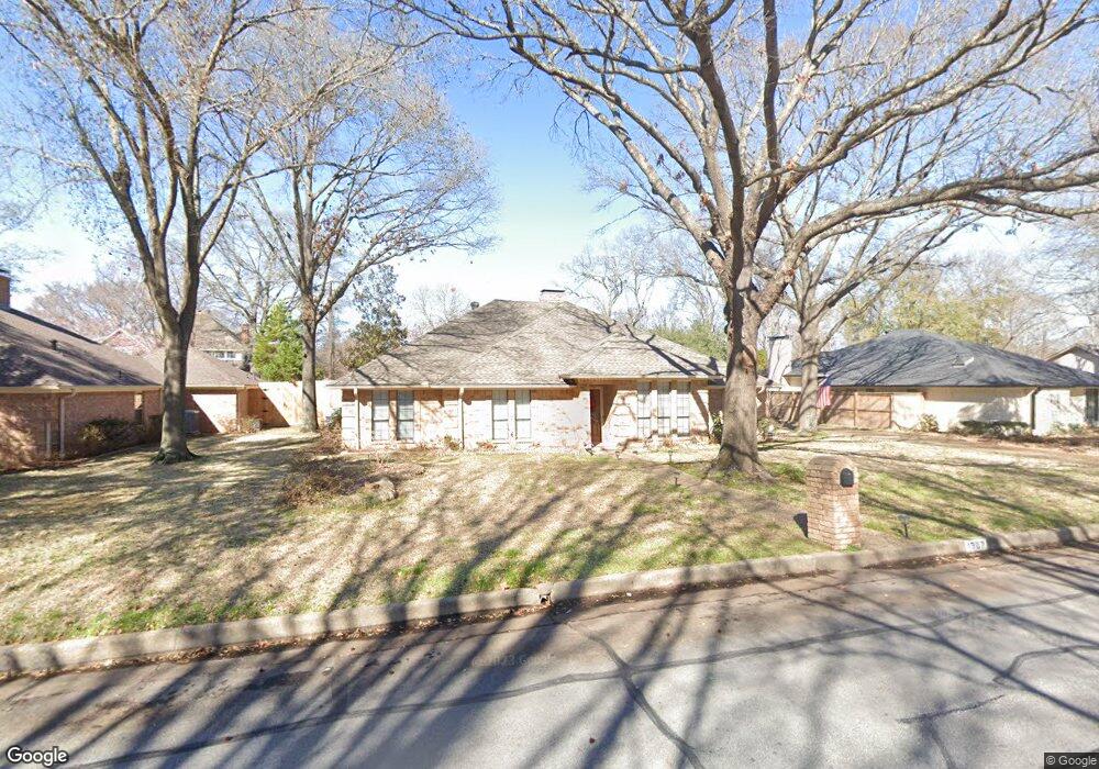 1307 Wimbledon Dr, Tyler, TX 75703 - photo 1