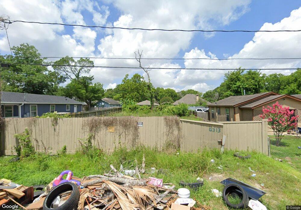 6313 Joe Louis Ln, Houston, TX 77091 - photo 1