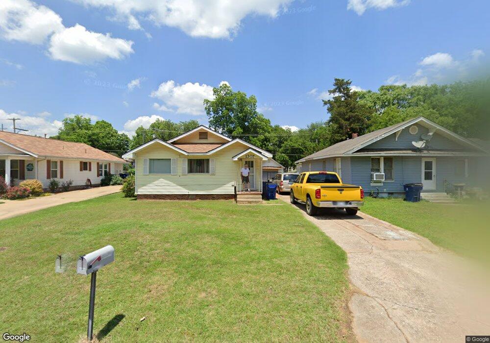 1307 W Chestnut Ave, Duncan, OK 73533 - photo 1