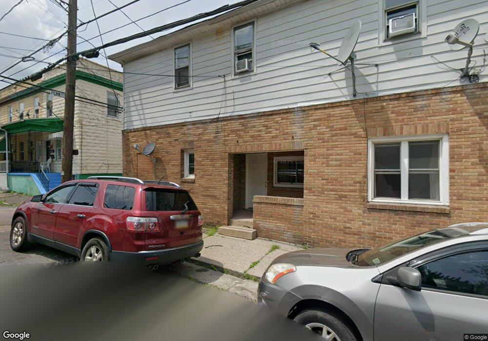 523 W 1st St, Hazleton, PA 18201 - photo 1