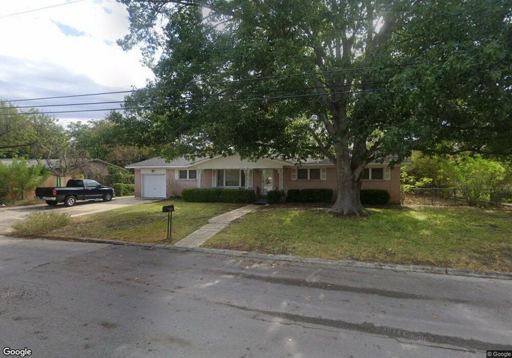 1338 Hillcrest Dr, New Braunfels, TX 78130 - photo 1