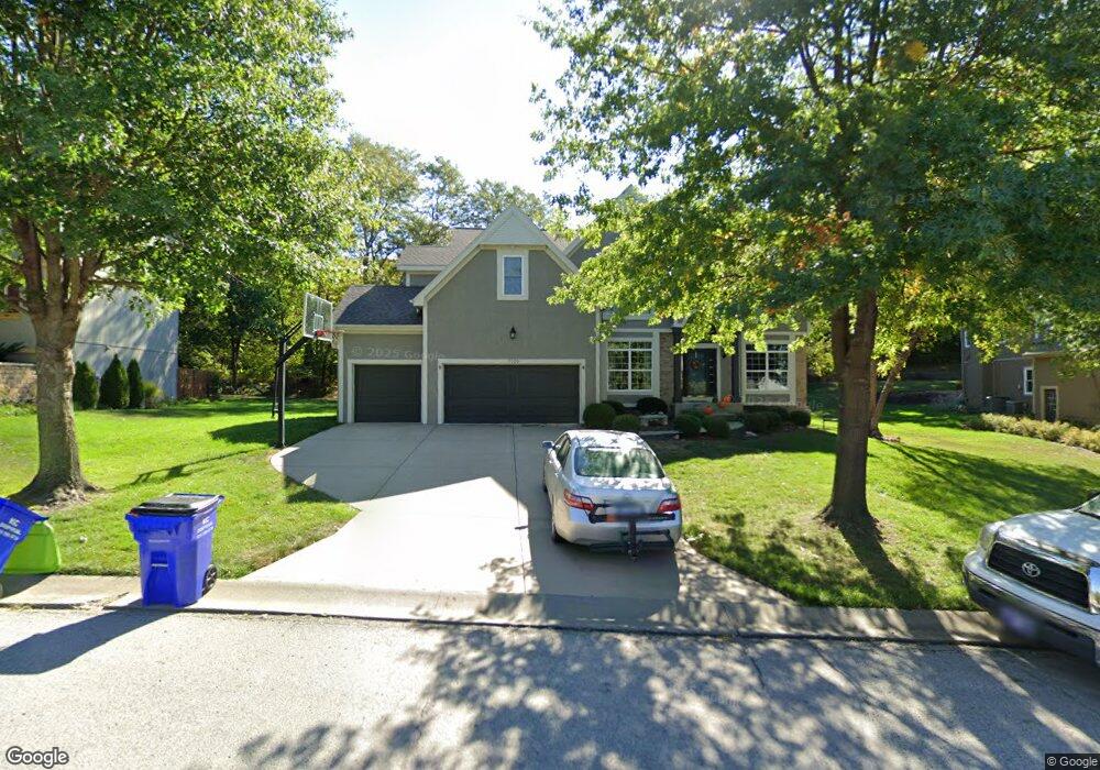 7109 Mullens Rd, Shawnee, KS 66216 - photo 1