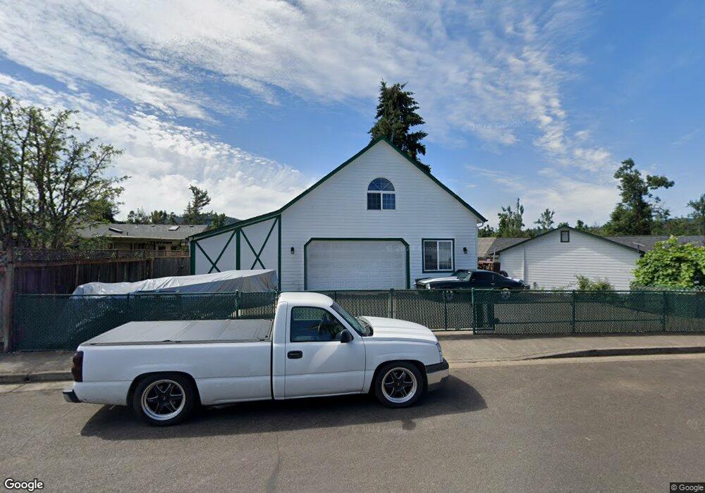 582 Pine Ct, Creswell, OR 97426 - photo 1