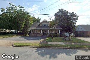 219 4th St SW, Hickory, NC 28602