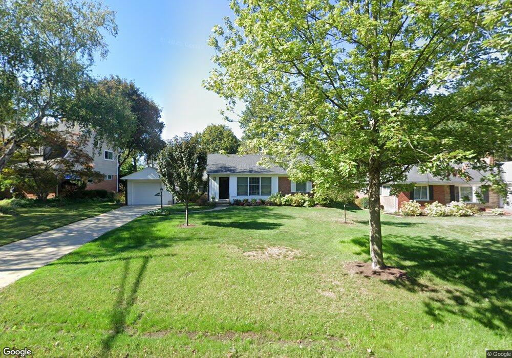 2236 Devonshire Rd, Bloomfield Hills, MI 48302 - photo 1