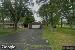 15744 Vivian St, Sesser, IL 62884