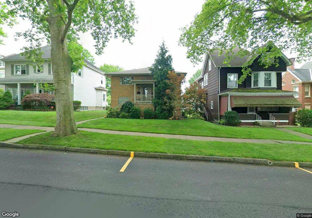 206 Washington Ave, Vandergrift, PA 15690 - photo 1