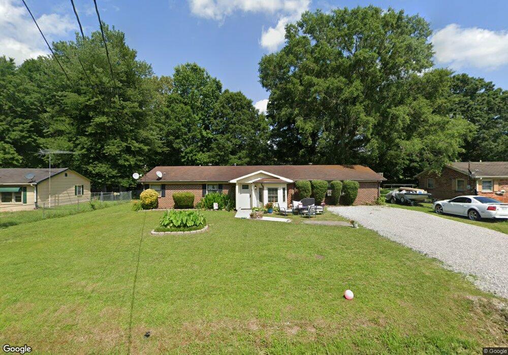 1402 Kingsway Ln, Manchester, TN 37355 - photo 1