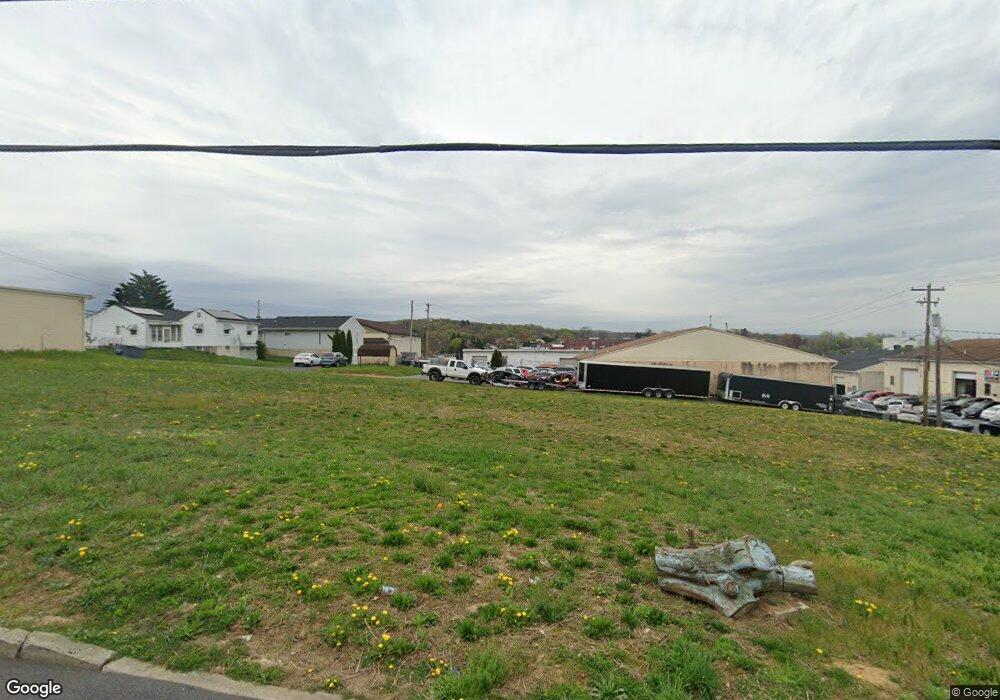 702 E Cedar St, Allentown, PA 18109 - photo 1