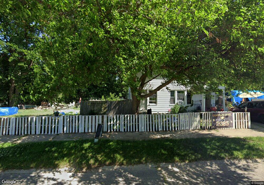 402 W Tobias St, Flint, MI 48503 - photo 1