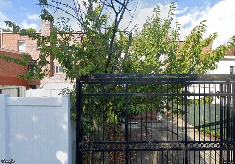 8218 167th St, Jamaica, NY 11432 - photo 1