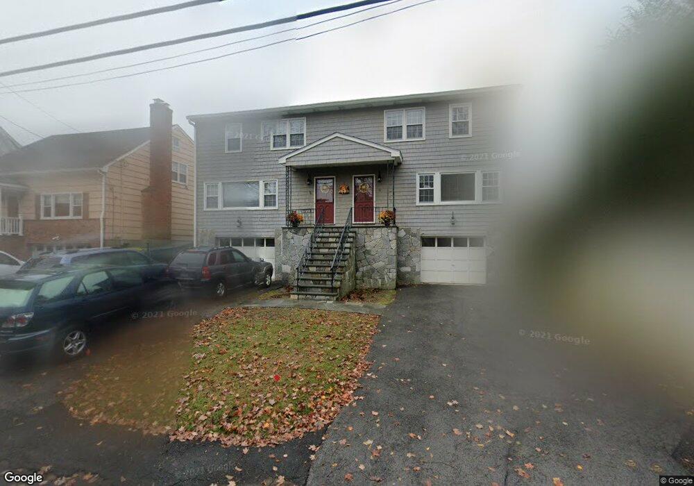 76 Weaver St, Greenwich, CT 06831 - photo 1