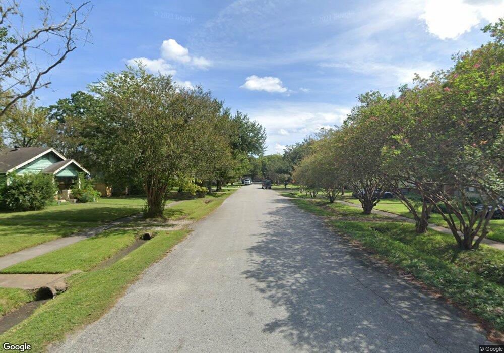 725 E 13th 1 2 St, Houston, TX 77008 - photo 1