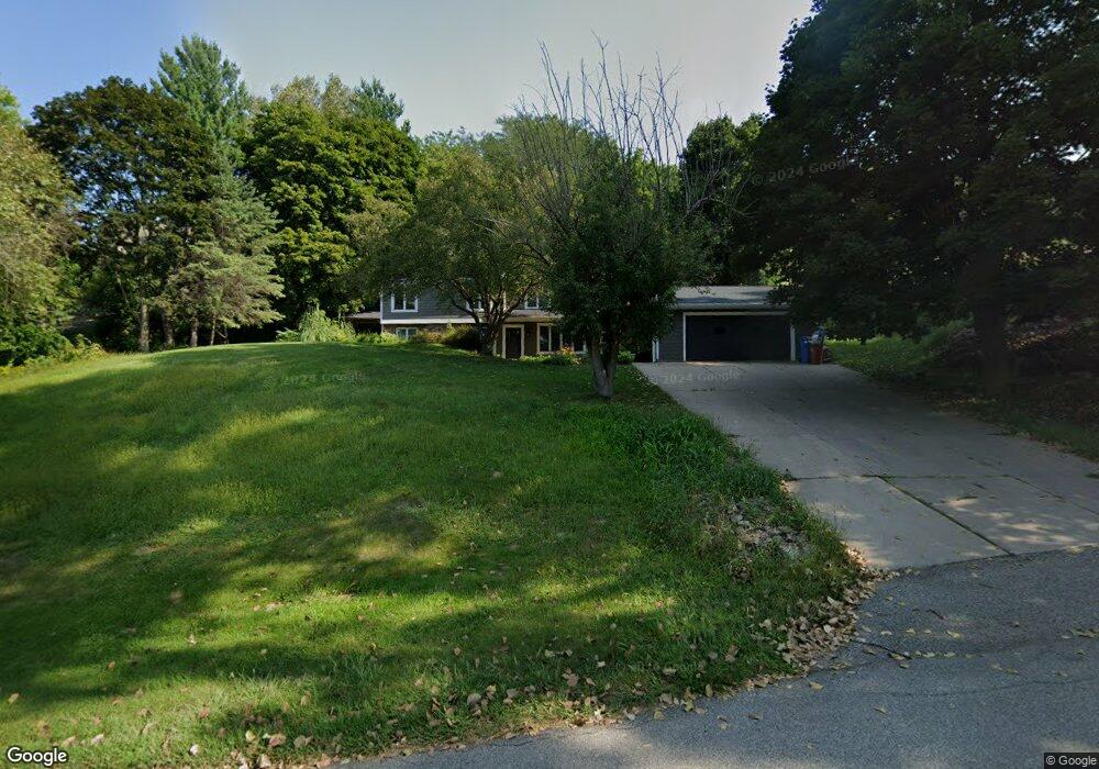 2016 Clinton Dr, Winona, MN 55987 - photo 1