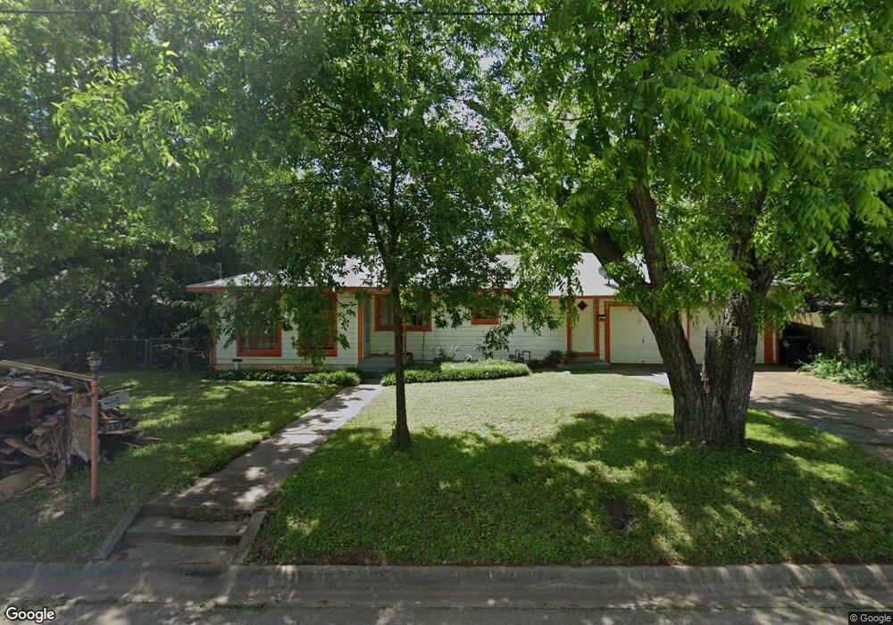 601 W Heard St, Cleburne, TX 76033 - photo 1