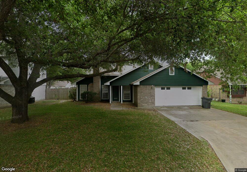 2902 La Mesa St, Bay City, TX 77414 - photo 1