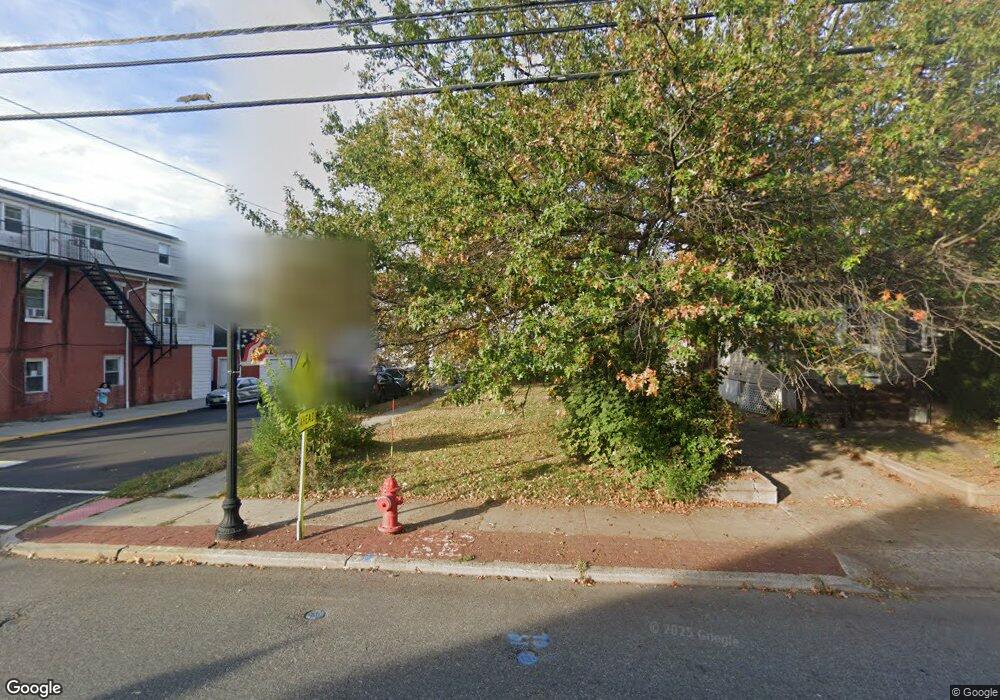 624 Roosevelt Ave, Carteret, NJ 07008 - photo 1