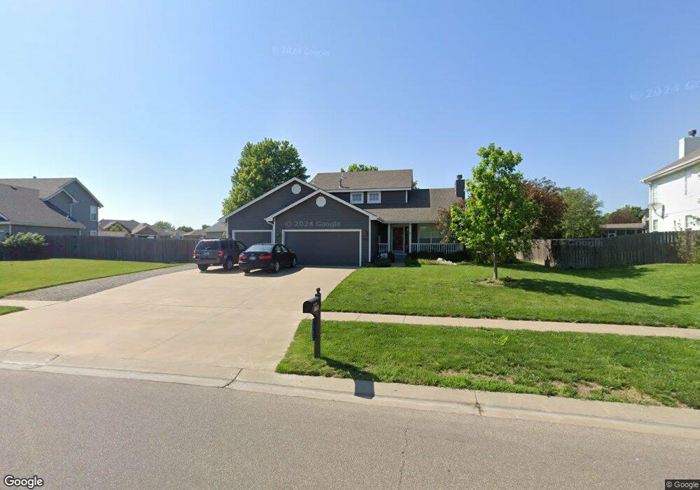 7702 SW 26th St, Topeka, KS 66614 - photo 1