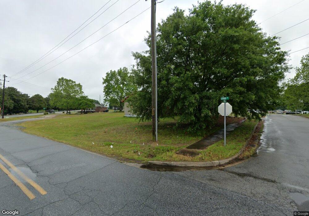 408 Jones Cir, Royston, GA 30662 - photo 1