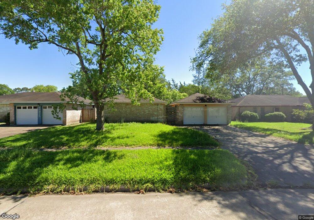 16419 Forest Bend Ave, Friendswood, TX 77546 - photo 1