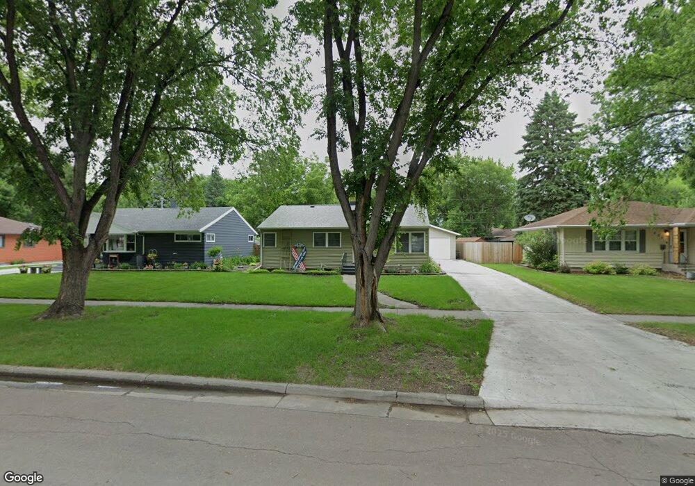 205 22nd Ave N, Fargo, ND 58102 - photo 1
