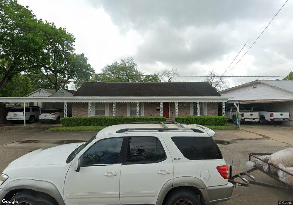 2316 10th St, Bay City, TX 77414 - photo 1